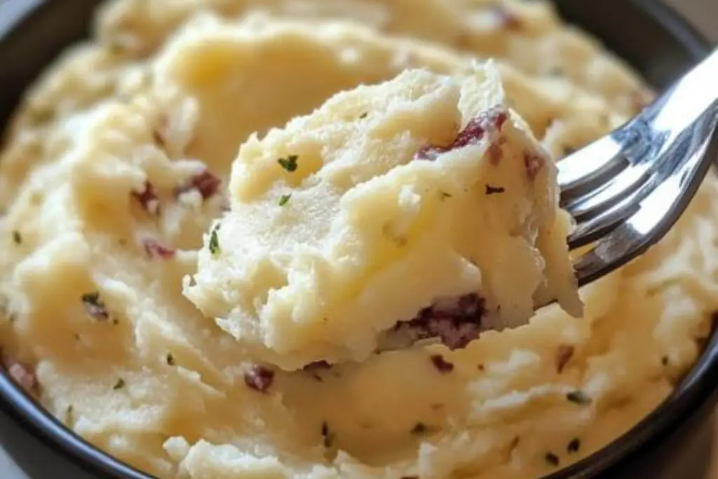 Easy Garlic Mashed Potatoes Recipe – recipestasteful